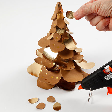 make last-minute christmas decorations