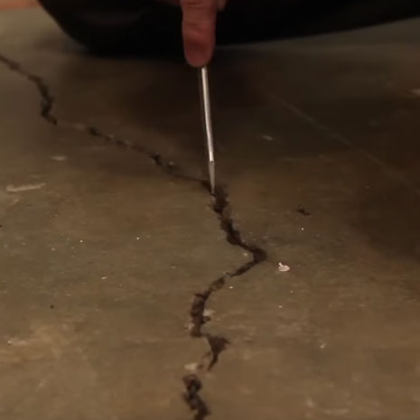 repair large cracks in concrete