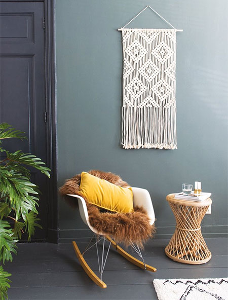 diamond pattern macrame wall hanging