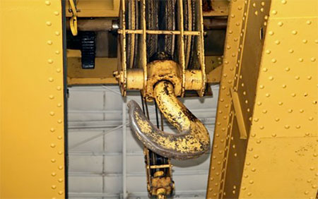 Why It Pays to Own an Electric Hoist in your Garage