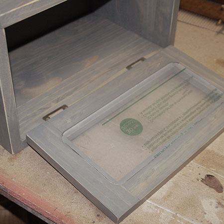 want to make a pine bread bin
