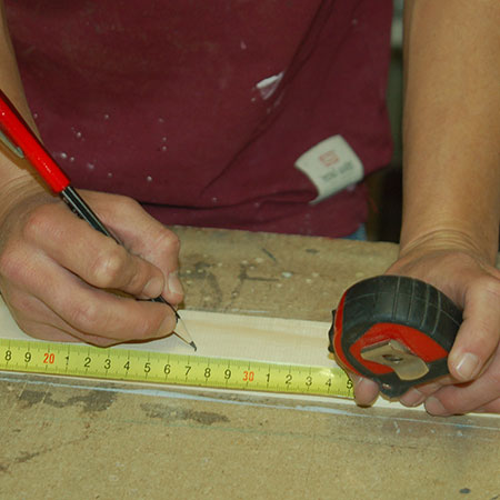 determine the centre of a frame