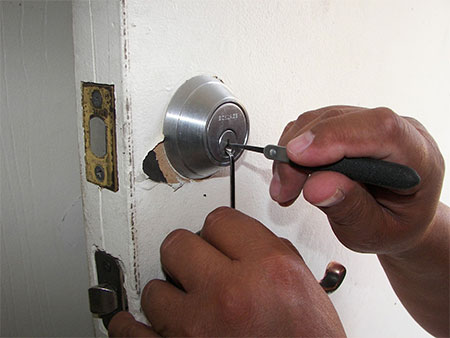 Hire Emergency Locksmith