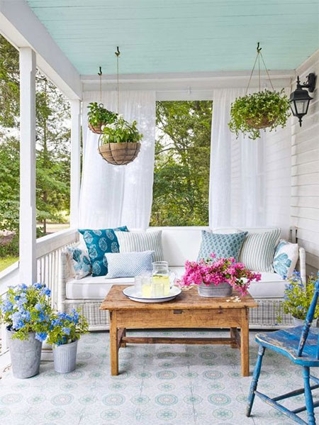 hang curtains for privacy on a stoep or patio