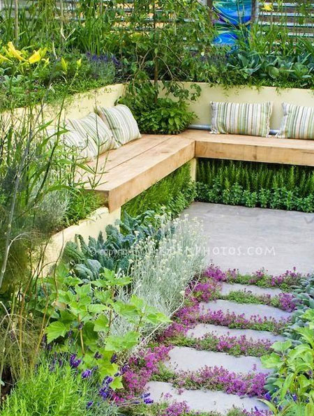 design outdoor entertainment area