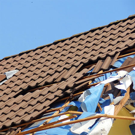 How to Choose a Roofing Contractor When You’ve Been Hit By Hail
