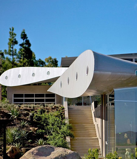 747 Wing House
