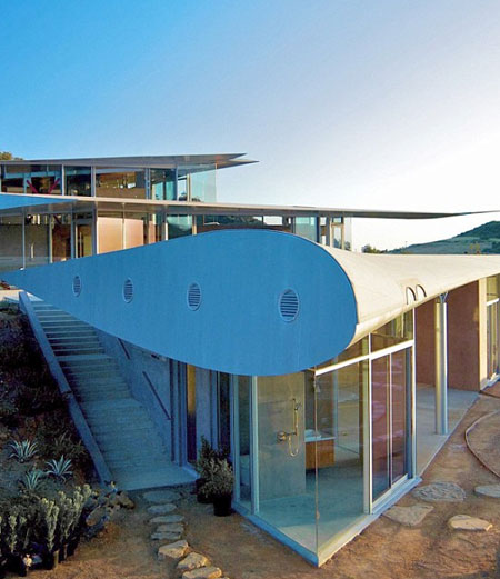 747 Wing House