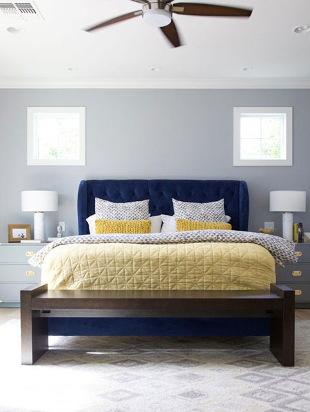 use contrasting colour scheme