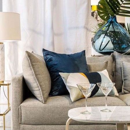how to decorate with throw pillows or cushions