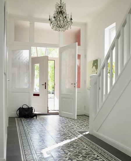 paint dark detailing in older or period home