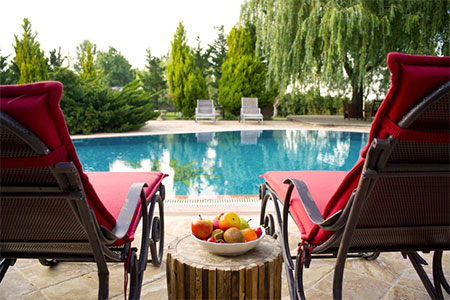 3 Crucial Things You Need To Know Before You Get A Pool