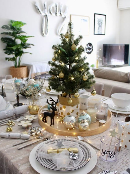 dining table centrepiece for christmas