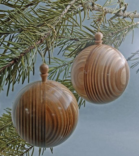make wooden tree ornaments