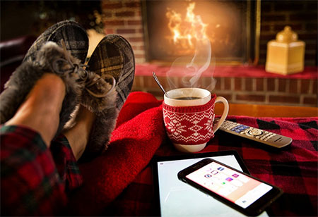 Should You Get an Electric or a Traditional Wood-Burning Fireplace?