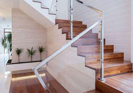 add Glamour in your home with the best Glass Railing Tips