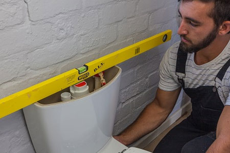 check the level with a spirit level