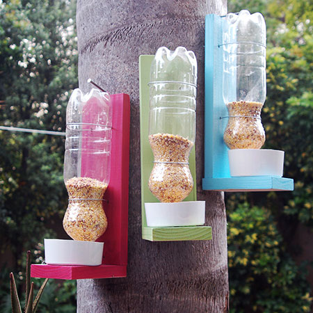 how to make a bird feeder using plastic bottles