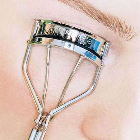 how to clean eyelash curlers