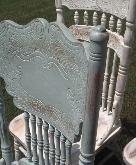 how to distress chalk paint