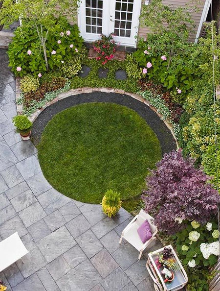 circular lawn to add interest in small garden