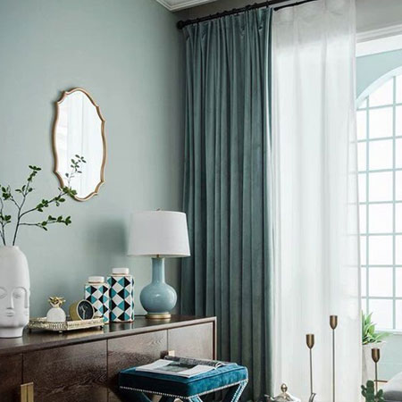 which is best light or dark curtains