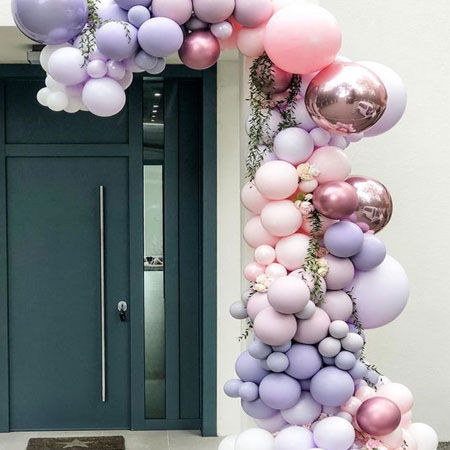 decorate home entrance front door with balloons