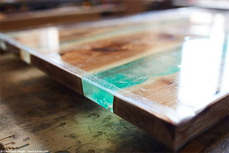 Making your own epoxy resin table with wood