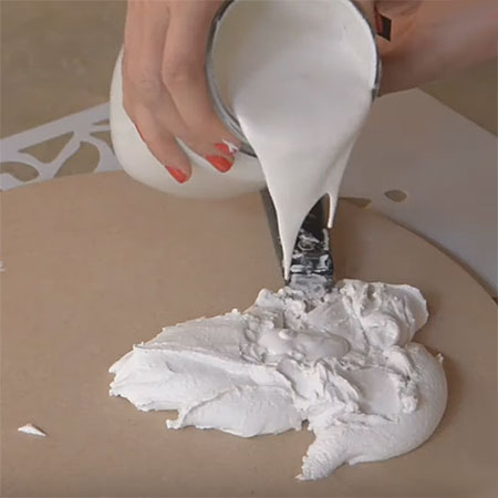 Mix 10ml of paint with every 290ml of Stencil of Paris