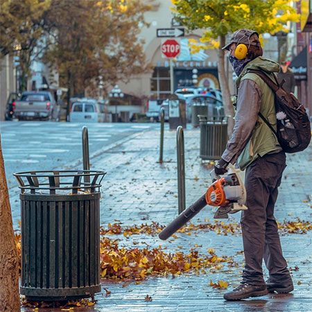 Factors to Consider When Choosing a Cordless Leaf Blower