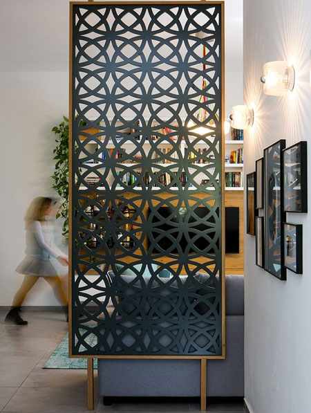 cnc machine cutting design privacy screen