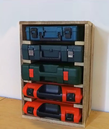 Use Pallet Wood to Make a Holder for your Toolboxes