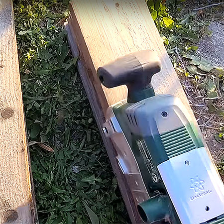 Use Pallet Wood to Make a Holder for your Power Tool Cases