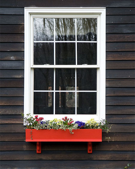 Make a Window Planter Box for the home