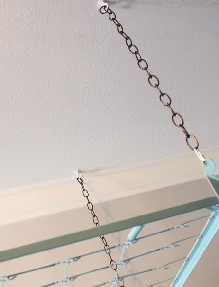 wire bed base for laundry drying rack