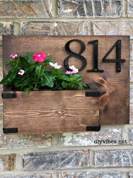 make a personal house number sign