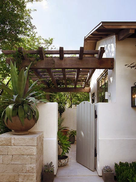 dress up house entrance