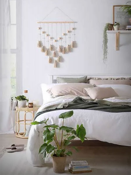 make a Decorative Yarn Wall Hanging