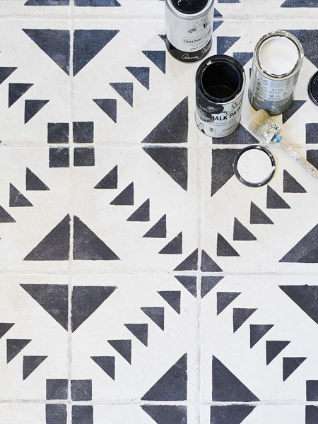 chalk paint on porcelain kitchen floor tiles