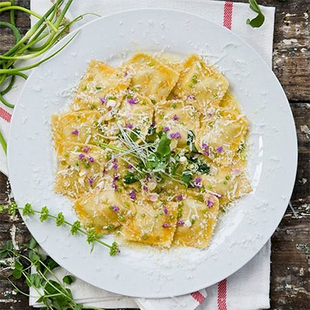 add flowers to your pasta meals