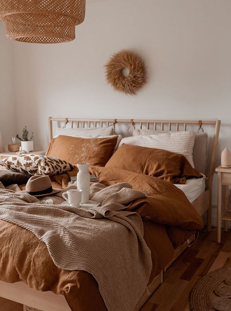 cinnamon and spice colours for bedroom