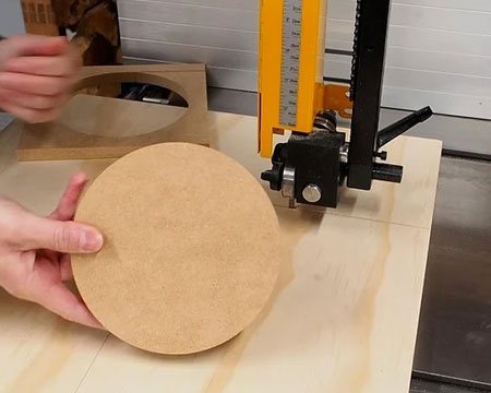 cut perfect circles with a bandsaw