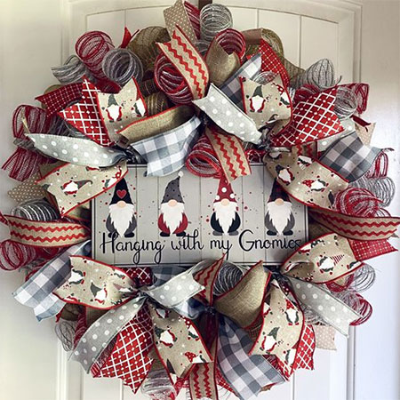 how to make a festive wreath