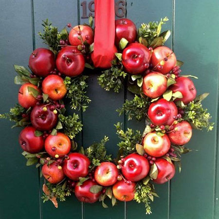 fresh fruit apple wreath