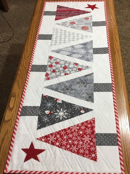 make festive table runner for christmas table