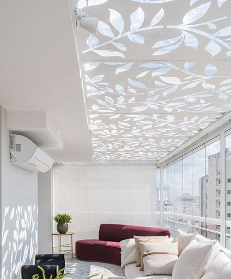 decorative screen for roof on balcony