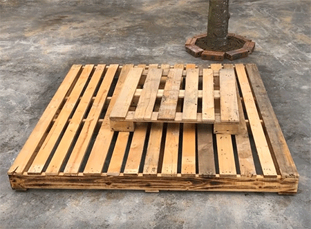 reclaimed pallet garden bench