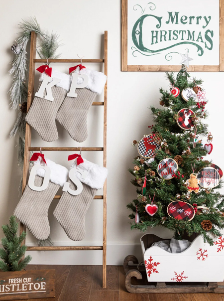 holder for christmas stockings