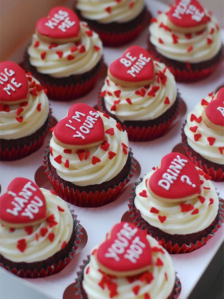 baking valentine cupcakes
