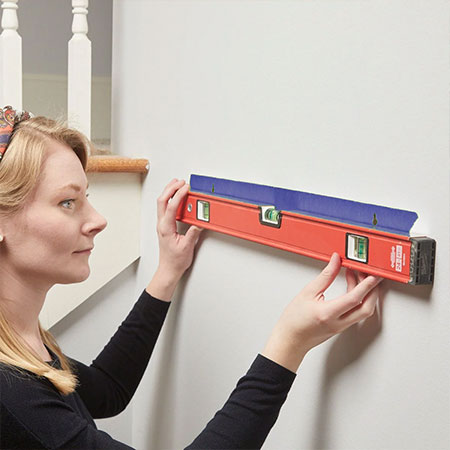 hang to use keyhole hanger